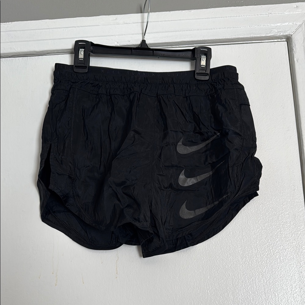 Nike Women's Tempo LUX Run Division 2in1 Packable Running Shorts